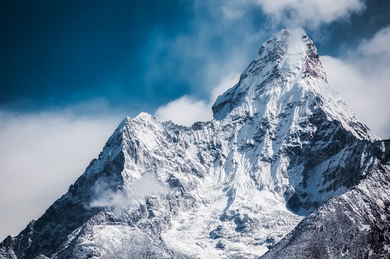 Eco-Friendly Ways to Enjoy the United States’ Rocky Mountains